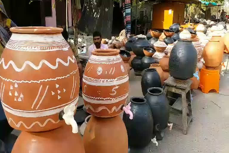 Potters struggling with economic crisis due to lockdown in Alirajpur