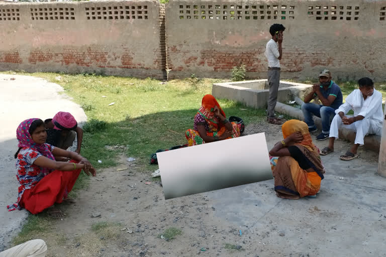 old man died in hathras