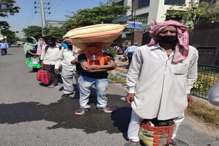 migrant workers  rajasthan  migrants sent back home from Rajasthan  Rajasthan migrant workers  Bundi district  covid lockdown  migrant crisis  covid crisis  Kota migrant news  Migrant latest news  രാജസ്ഥാനിലെ ബുണ്ടിയില്‍ നിന്നും 2000 അതിഥി തൊഴിലാളികള്‍ മടങ്ങി  രാജസ്ഥാന്‍  അതിഥി തൊഴിലാളി