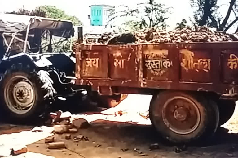 Tractor filled with mud hit bike rider, young man dies in morena