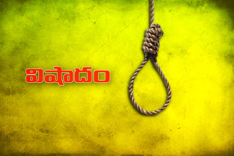 couple hang 2 yr old daughter then commit suicide in mahabubabad