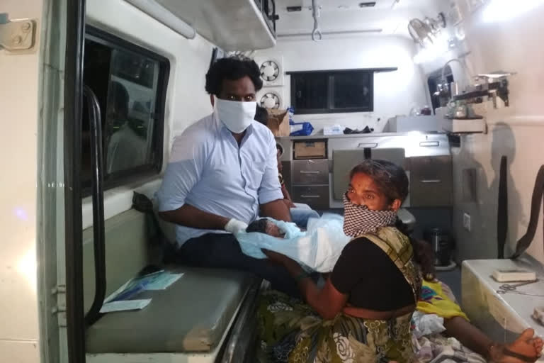 a pregent lady gave bith to a baby in 108 vehicle at anantapur dst kambadoor