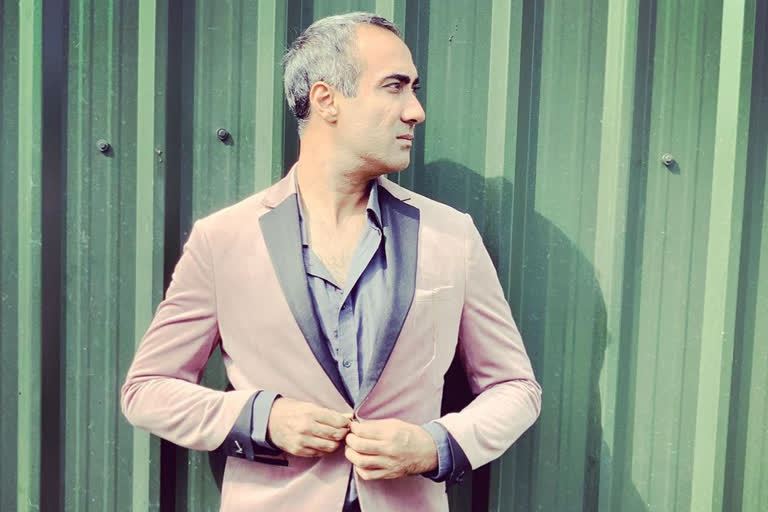 Ranvir Shorey seeks help from Mumbai Police after his car gets seized