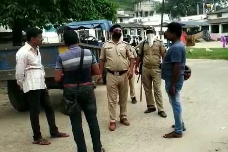 युवक का शव पुलिस ने किया बरामद