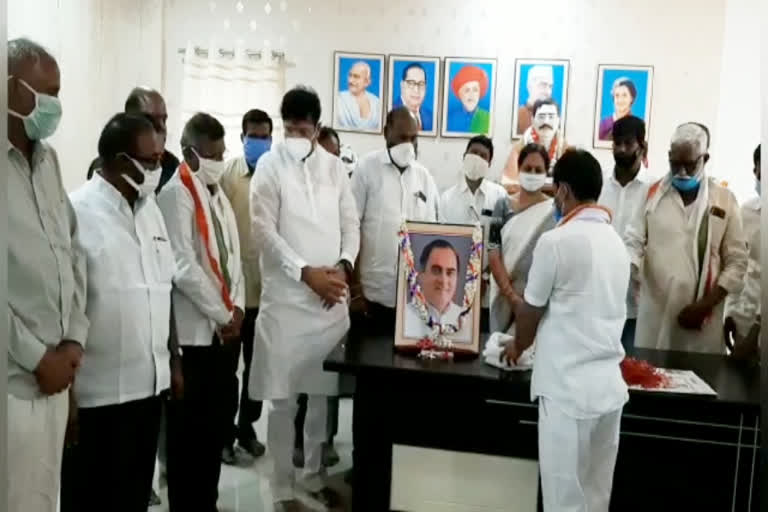 Rajiv Gandhi's 29th death anniversary celebrations at manthani