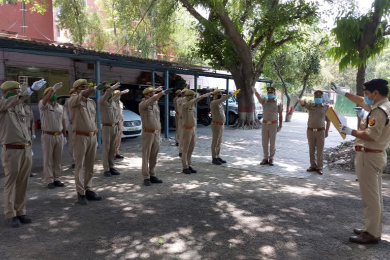 SSP administered oath to policemen in Ghaziabad