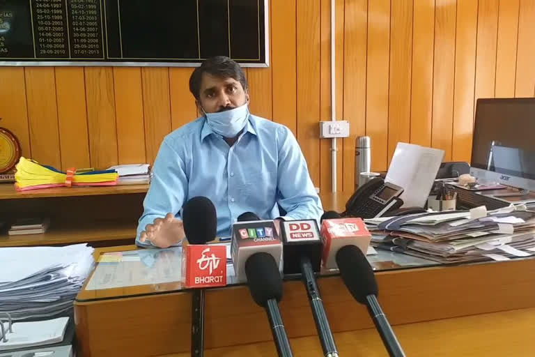 DC Harikesh Meena confirms 5 Corona positive case in hamirpur