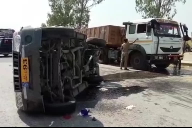 ambulance accident in chandauli