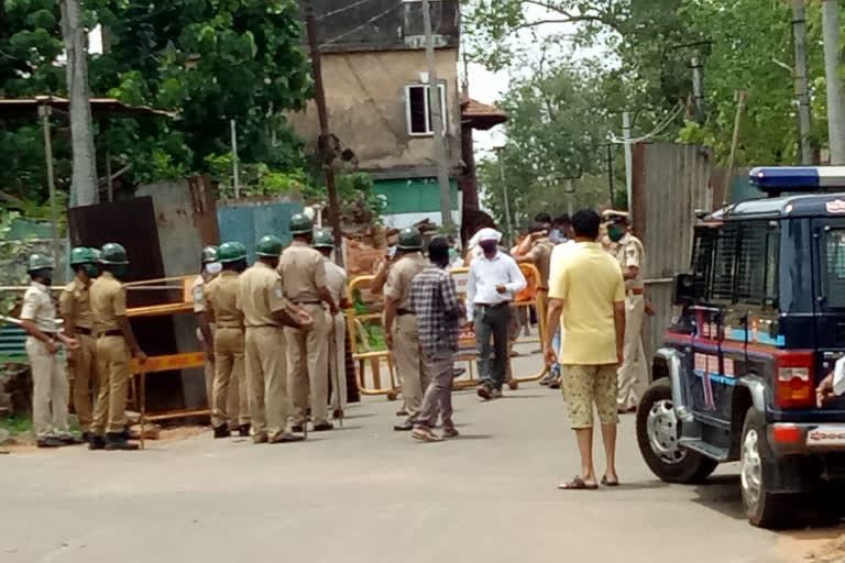 bantwal-citizens-protesting-the-seal-down