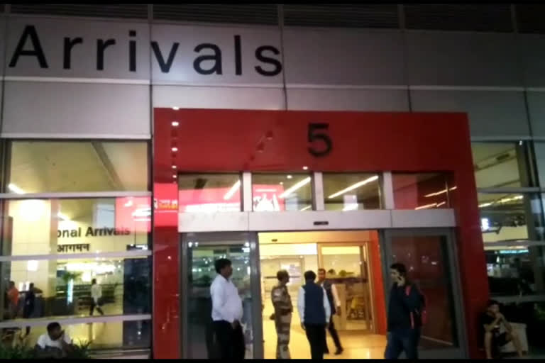 Delhi and Hyderabad Airport launched Contact Less Food Ordering Service