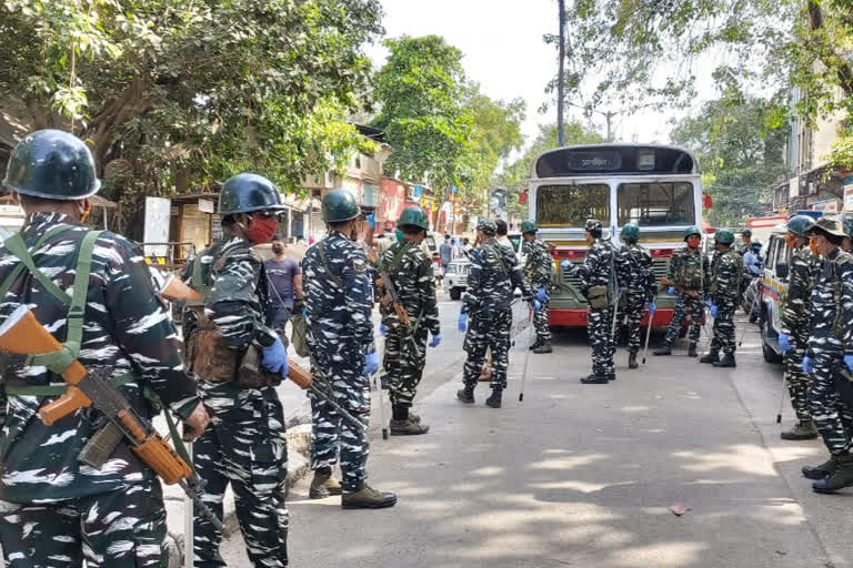 धारावी आणि मुंबईतील इतर भागात केंद्रीय सुरक्षा बळाचे जवान तैनात