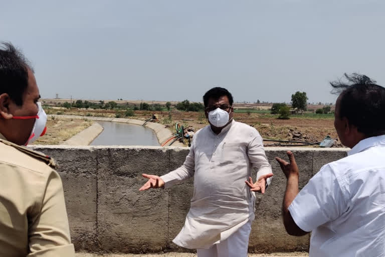 Take action against those who illegally use canal water: M.B. Patil