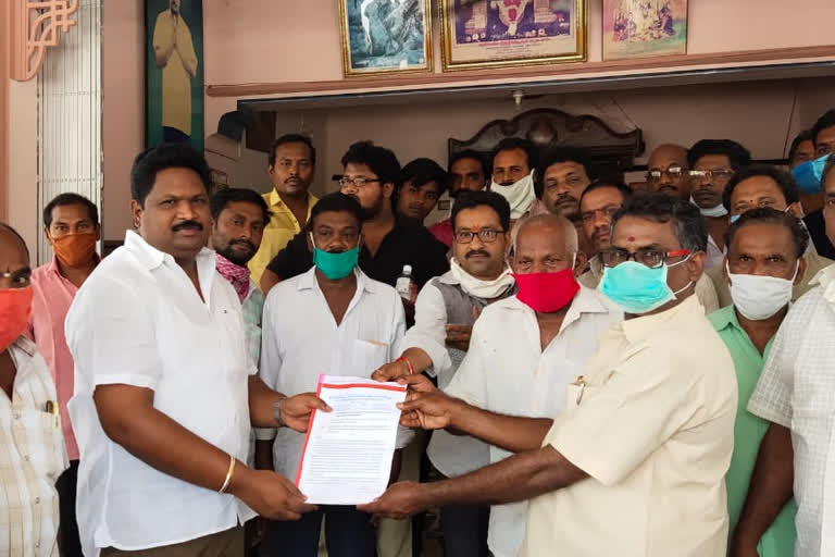 shamiana and lighting association members given letter to mla jaggireddy in east godavari district