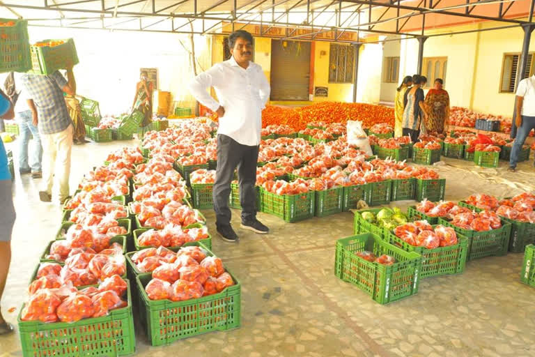 srikalahasti mla distributes vegetables and fruits to poor people in their town