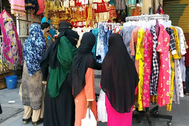 Crowd in bazaar for Eid shopping