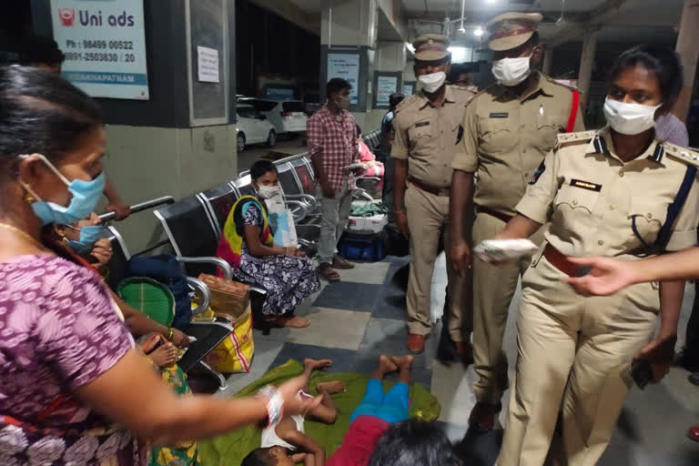 vijayanagaram sp rajakumari at bus stand