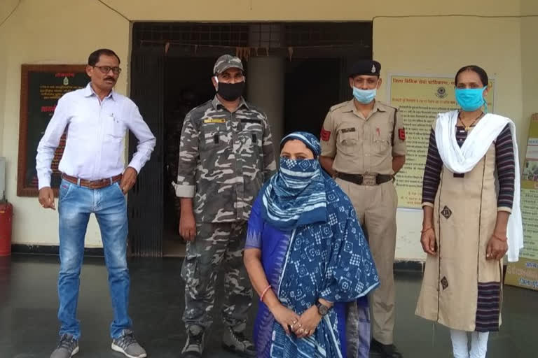 jabita mandavi arrested in mohla