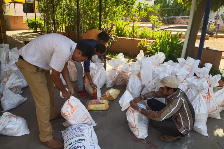 grocery distribution to 300 poor