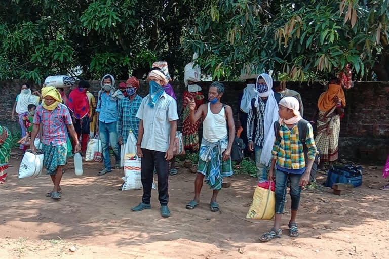 29 people of odisha return back to home from chaibasa