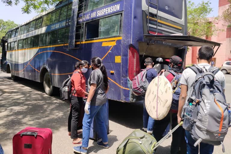 jamia student go back at their home