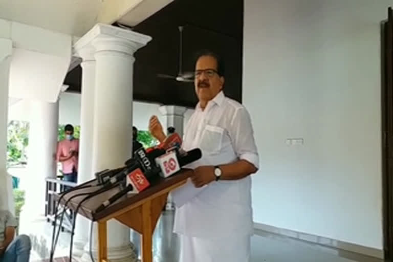 കൊവിഡ് സർവകക്ഷി യോഗം ramesh chennithala all party meeting covid all party meeting news പ്രതിപക്ഷ നേതാവ് രമേശ് ചെന്നിത്തല കൊവിഡ് സർവകക്ഷി യോഗം മുഖ്യമന്ത്രി പിണറായി രമേശ് ചെന്നിത്തല