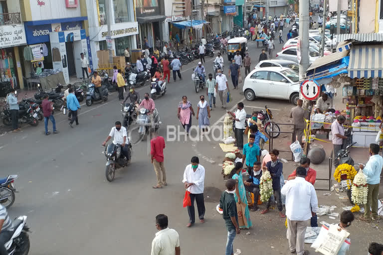 People rushed to purchase necessary things in Vijayapura