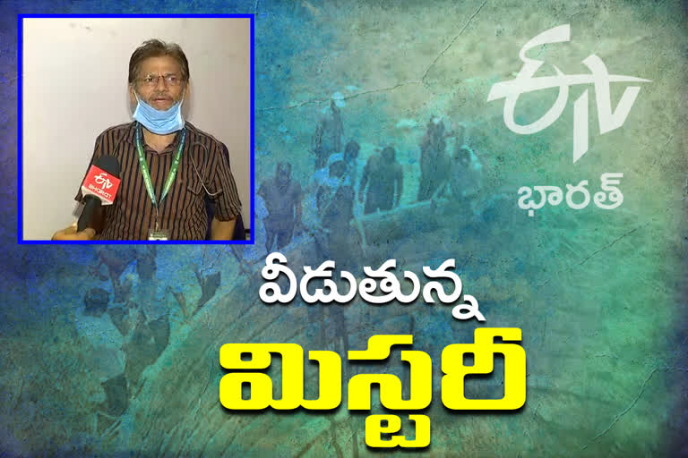 ETV bharat  interview with forensic doctor Rajamalik about gorrekunta well incident in warangal district