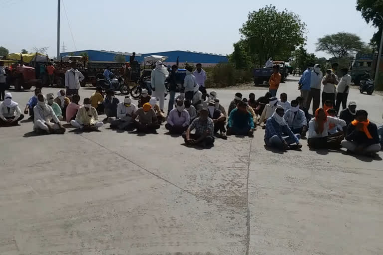 farmers uproar at procurement center