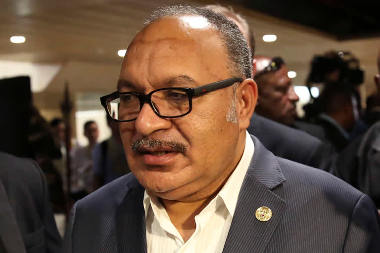 Peter O’Neill  corruption charges  Former PNG leader arrested  Papua New Guinea  Jackson’s International Airport in Port Moresby  Australian Broadcasting Corporation  പാപുവ ന്യു ഗിനിയ  ഗിനിയ മുൻ പ്രധാനമന്ത്രി  പ്രധാനമന്ത്രിയെ അറസ്റ്റ് ചെയ്‌തു  പോർട്ട് മൊറെസ്ബി  അഴിമതി ആരോപണ കേസ്  ജനറേറ്ററുകൾ വാങ്ങി ദുരുപയോഗം  പീറ്റർ ഓ നീൽ  ജാക്‌സൺ അന്താരാഷ്ട്ര വിമാനത്താവളം  ബ്രിസ്ബേൻ  ഓസ്ട്രേലിയ  അന്വേഷണ സംഘം  ഇസ്രായേൽ  Israel generator