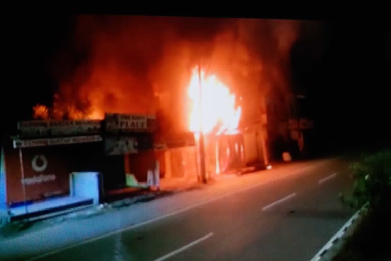 fire-in-furniture-warehouse-in-doiwala