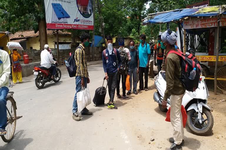 Health check up centers set up in residential areas of Gumla district