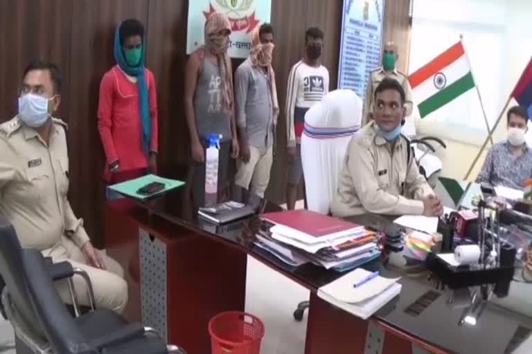 अवैध बालू कारोबारियों के खिलाफ पुलिस की बड़ी कर्रवा