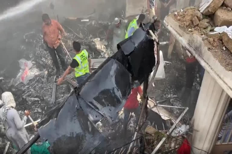 Karachi plane crash