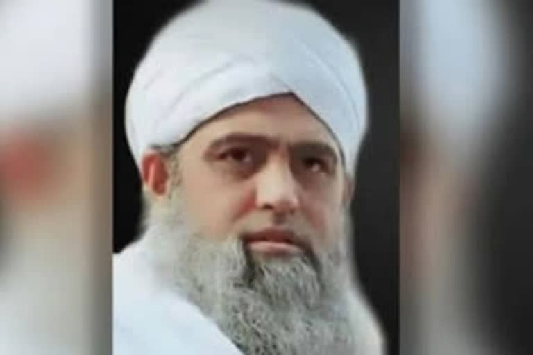 Etv Bharat, Gujarati News, crime branch seized 5 passports of closed fellow maulana saad