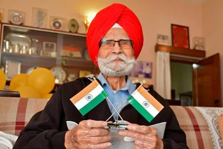 Prime Minister narendra modi condoles the death of three time Olympic gold medal winner Balbir Singh