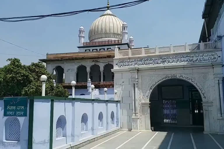 people celebrate eid at their homes in fatehgarh sahib