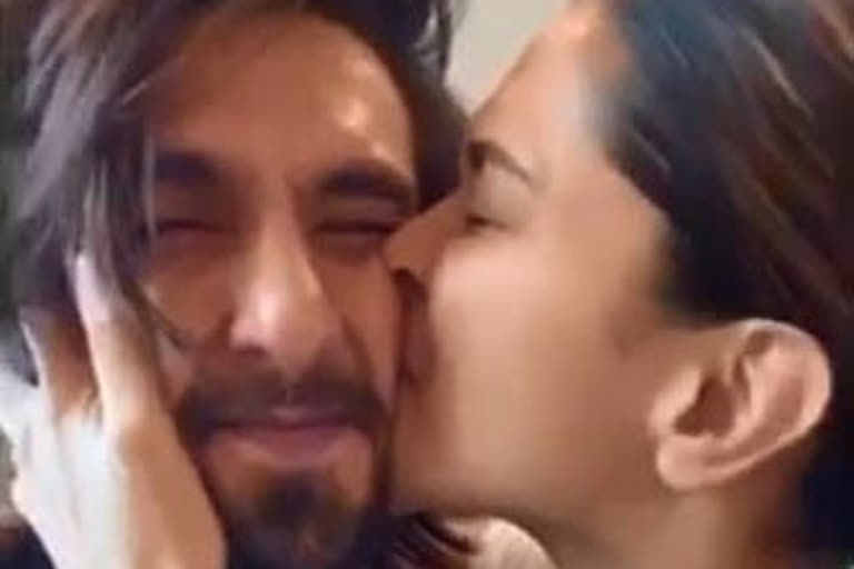 Watch! Deepika kisses Ranveer's 'squishable face'