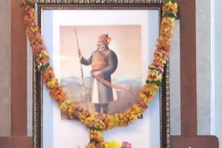 CM Uddhav Thackeray greets Maharana Pratap in mumbai