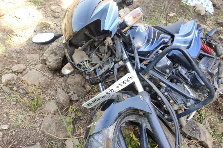 Husband and wife killed on bike accident in Dindori