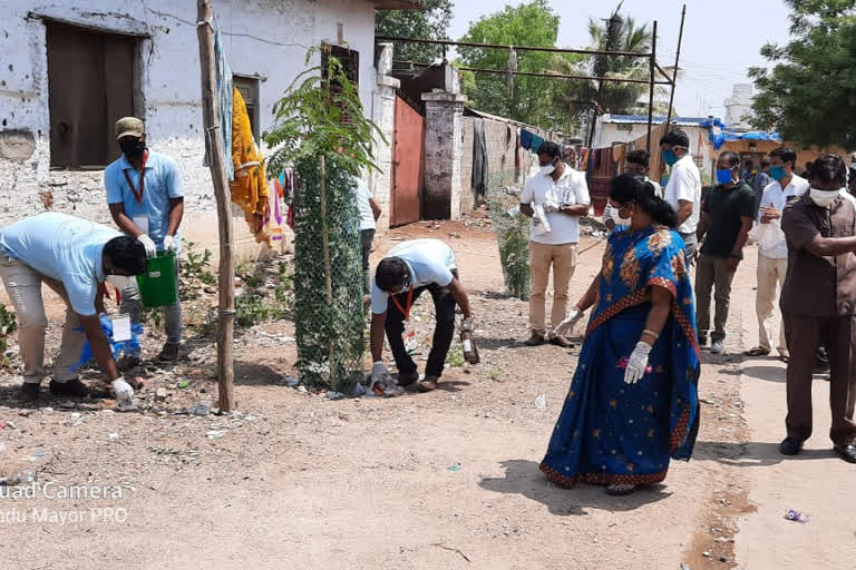 Nizamabad Mayor Dandu Kiran  awareness on seasonal diseases