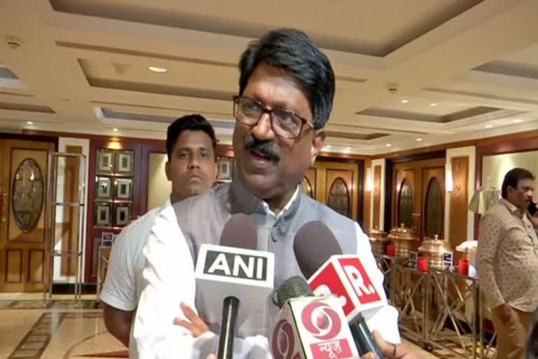 shiv sena mp arvind sawant criticism on railway minister piyush goyal