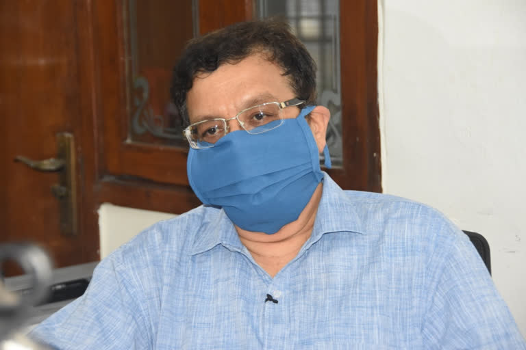 Dr. Dipak Maishkar