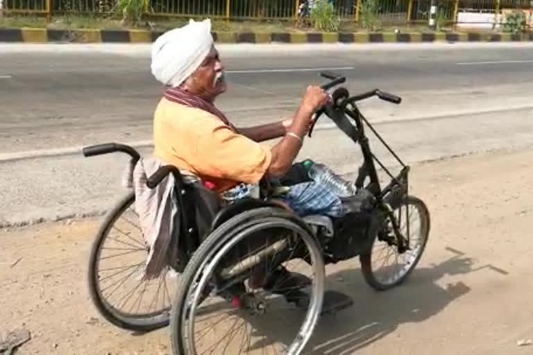 old man travelled on tricycle from rajamundry to uttarpradesh