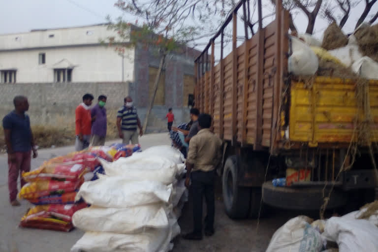 mini lorry carrying gutka packets which costs 27 lakhs takeover by medikondru police in guntur district