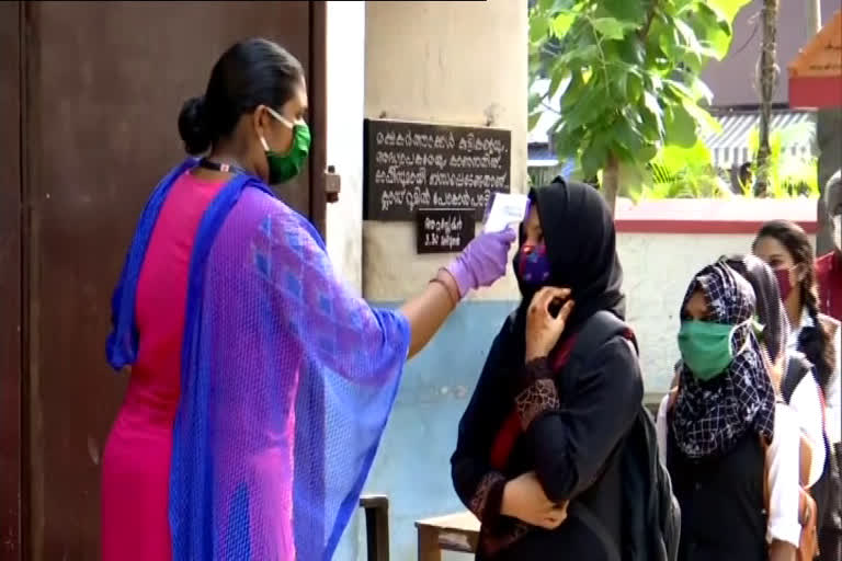 sslc vhse exams restarts today എസ്.എസ്.എൽ.സി ,വി.എച്ച്.എസ്. ഇ പരീക്ഷകൾ sslc vhse exams resume today in kerala മാറ്റിവച്ച പരീക്ഷകൾ ഡി.ജി.പി ലോക് നാഥ് ബെഹ്റ കെ.എസ്. ആർ.ടി.സി എസ്.എസ്.എൽ.സി പരീക്ഷ