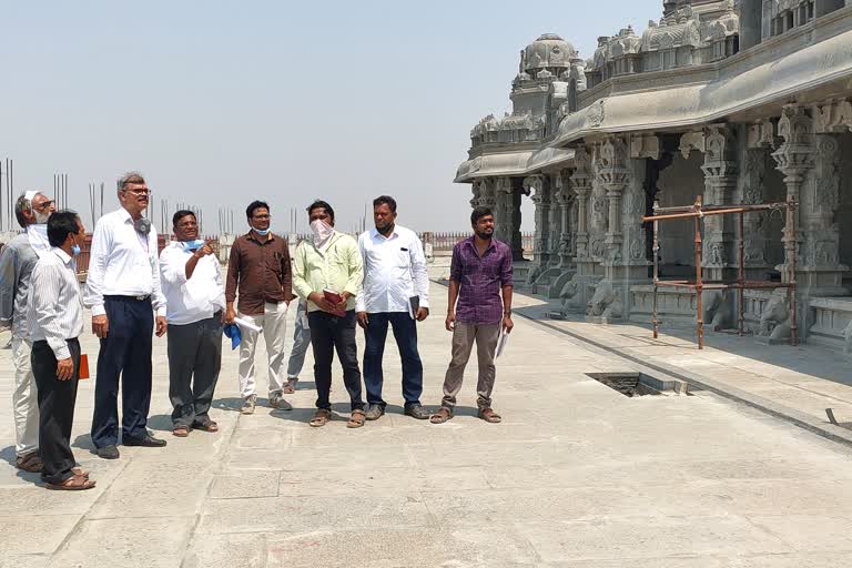 r and b enc ganapathi reddy visit yadadri temple renovation works