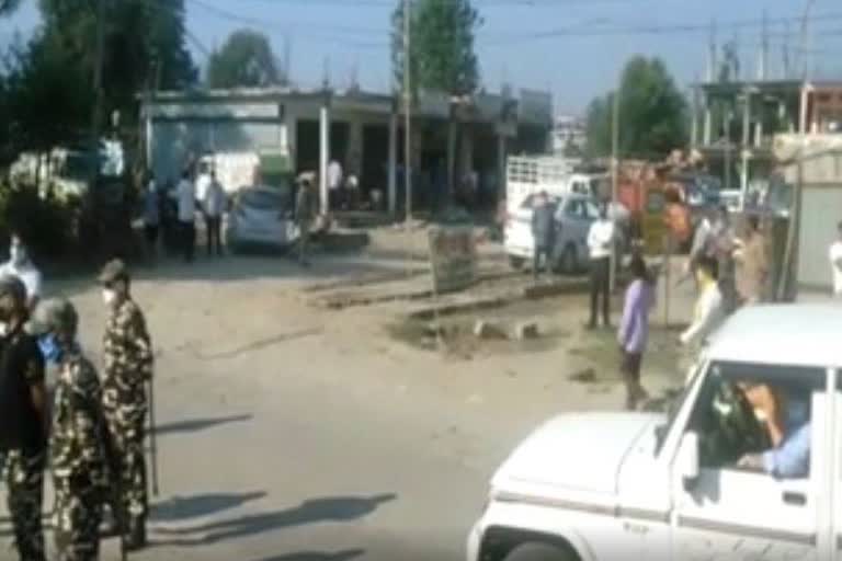 Protest before the funeral of Corona woman in Sundernagar