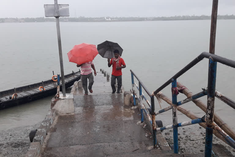 IMD Red warning Assam Rainfall Meghalaya rain Amphan National weather forecast ന്യൂഡൽഹി അസമിനും മേഘാലയയ്ക്കും റെഡ് അലേർട്ട് ഇന്ത്യൻ കാലാവസ്ഥാ വകുപ്പ് ഐ‌എം‌ഡി ഐ‌എം‌ഡിയുടെ ദേശീയ കാലാവസ്ഥാ പ്രവചന കേന്ദ്രം മേധാവി സത്യദേവി