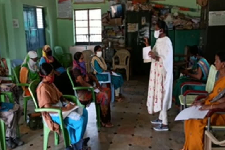 tamballapalle icds officer giving councelling to memebers