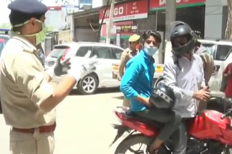 Rule of one bike one ride stopped chain snatching during lockdown in Ghaziabad